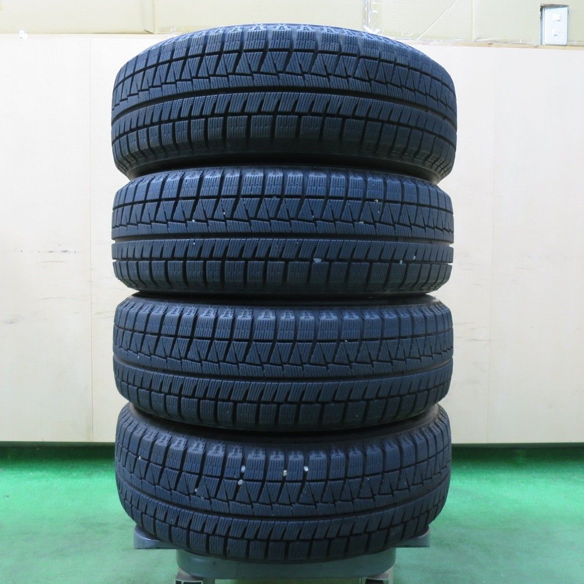 バリ溝！21年！8.5分☆スタッドレス 175/65R14 ブリヂストン