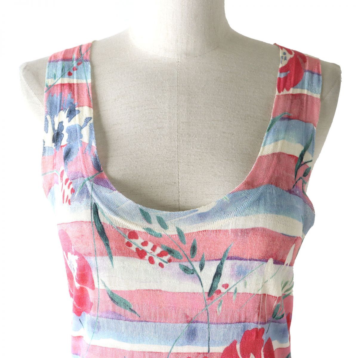 美品△CHANEL シャネル P38440 ワンポイントココマーク刺繍入り 総柄  