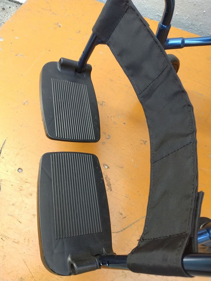 送料無料 一部地域を除く ミキ軽量車いす キャリカル 介助型 PMS-2R KM-25-0917-05