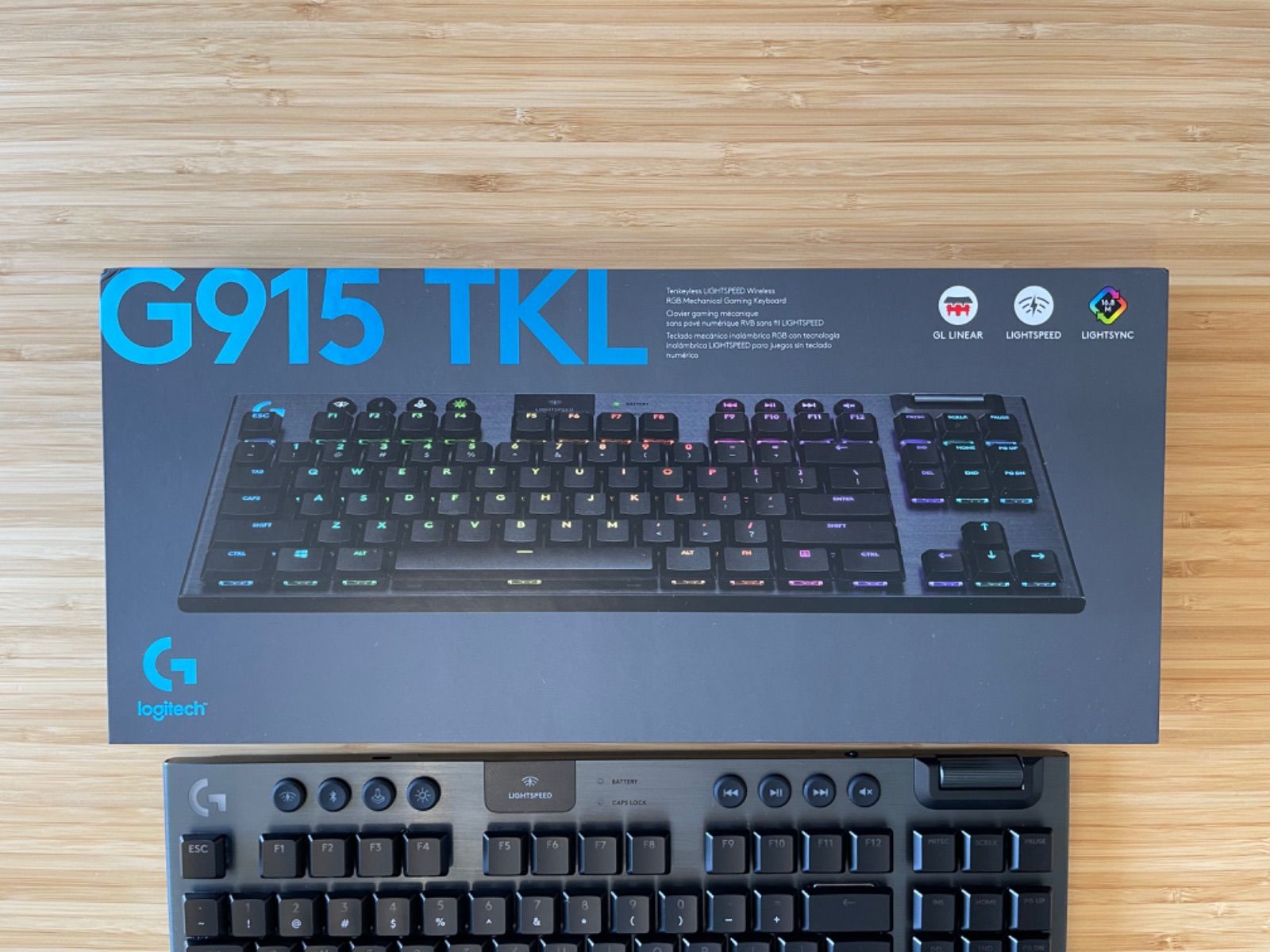 その他ゲーミングキーボード「美品」Logitech G915 TKLワイヤレス　US配列  クリッキ青軸