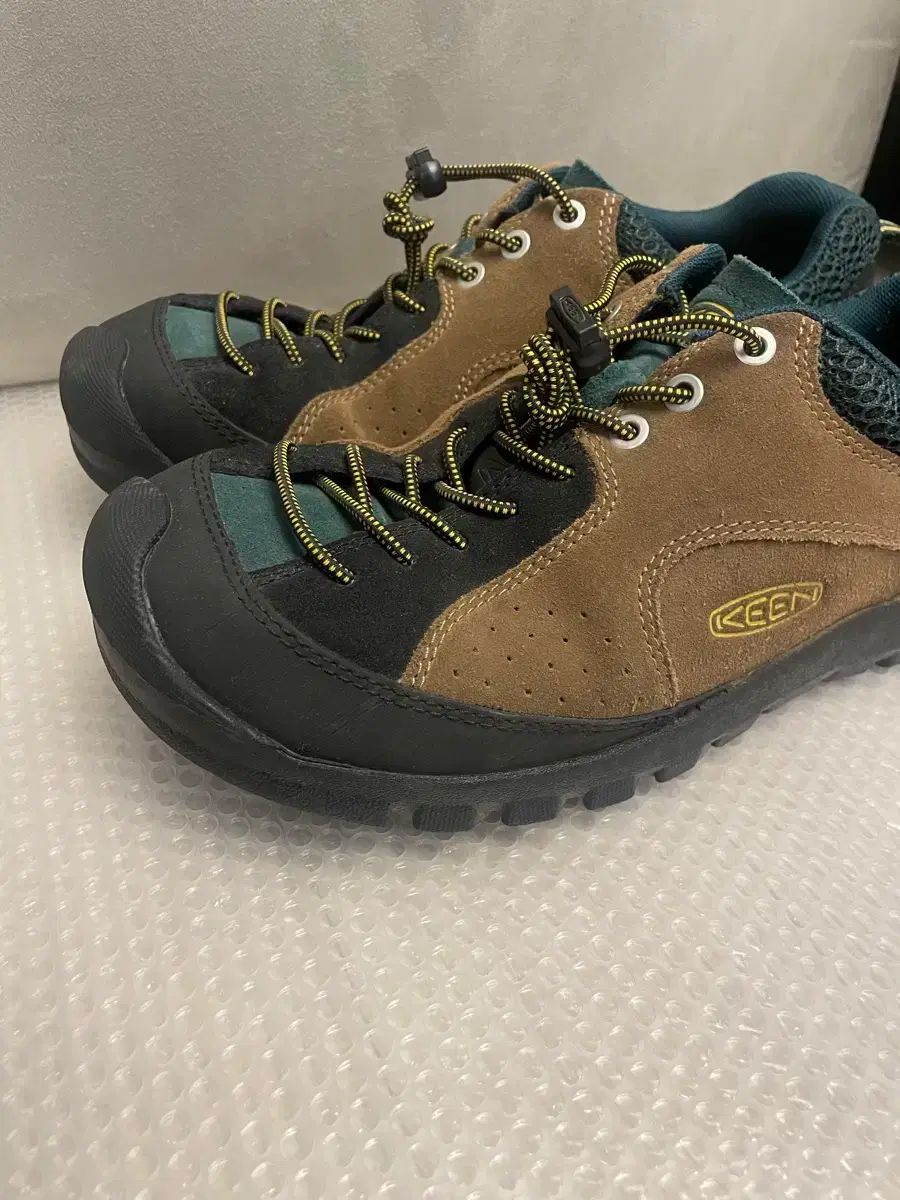 KEEN キーン KEEN ジャスパーロック ブラウン スエード スニーカー 265
