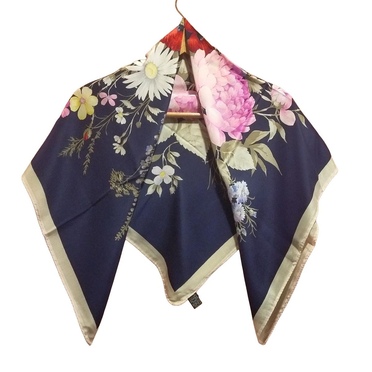 【REONARD】レオナール　シルク100% 高級ドット柄ストール　セレブ　黒 lEONARD】レオナール シルク100% 高級ドット柄ストール セレブ 黒