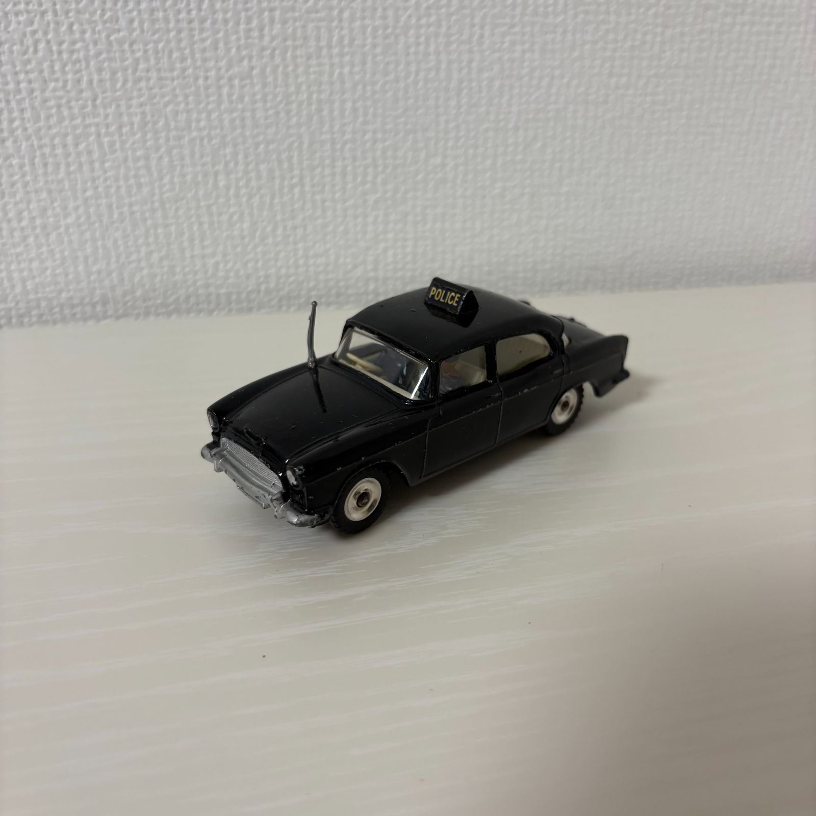 美品レアカラー　英国製DINKY TOYS HUMBER HAWK ミニカー 美品レアカラー 英国製DINKY TOYS HUMBER HAWK ミニカー - メルカリ