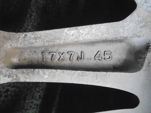 65R17 トーヨータイヤ