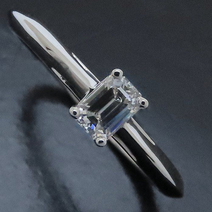 新品仕上げ ティファニー ノヴォ エメラルド カット ダイヤ PT 9号 新品仕上げ ティファニー ノヴォ エメラルド カット ダイヤ PT 9