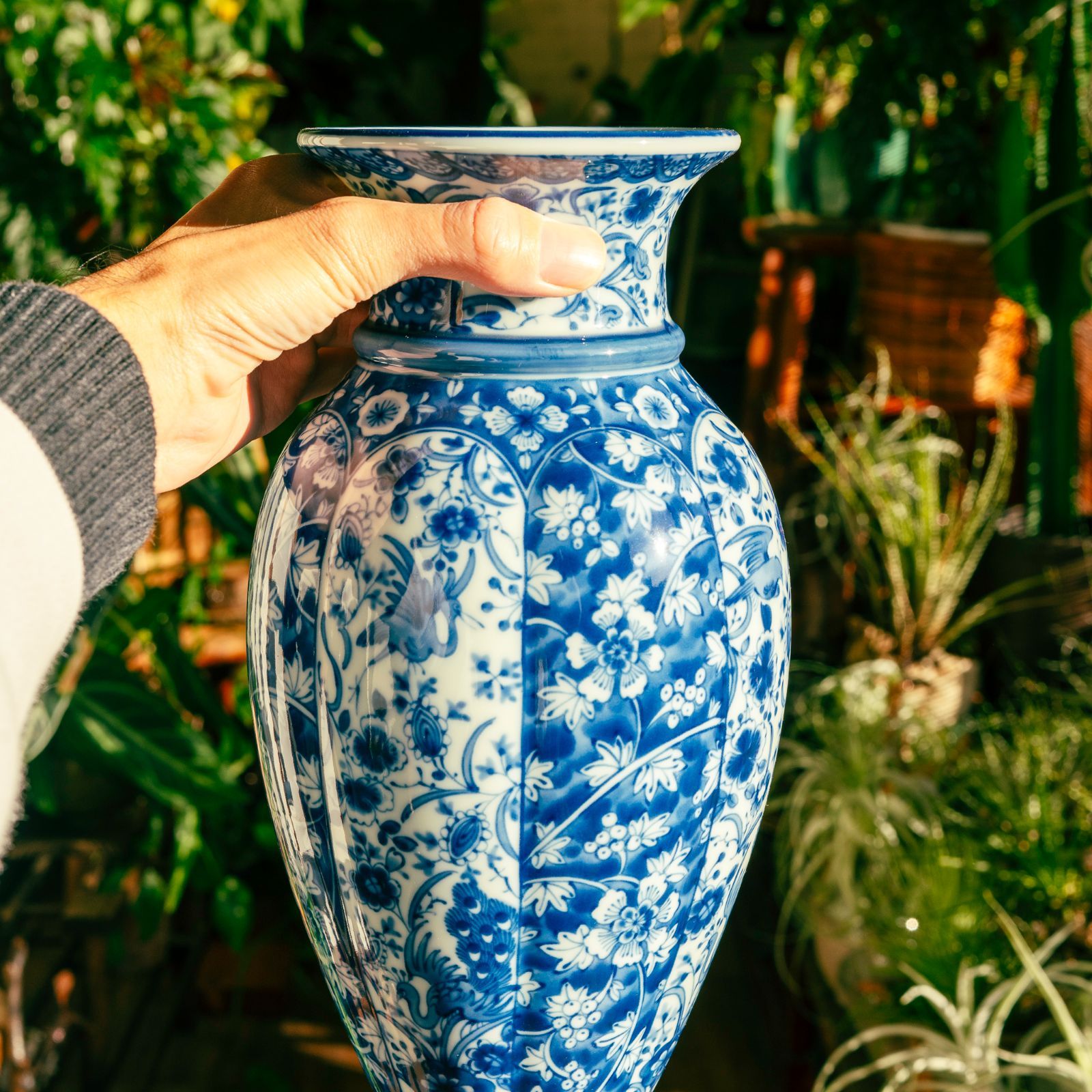青い植物模様の陶器花瓶 香蘭社 縁金彩 一輪挿し 花入 花瓶 フラワーベース 優しい色合い 花を