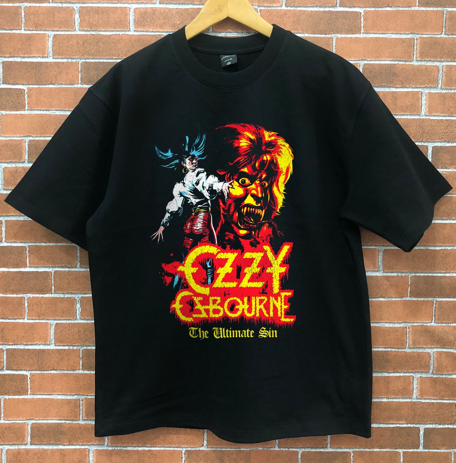 生まれのブランドで Ozzy Osbourne オジー・オズボーン バンドTシャツ The Ultimate ミュージシャン