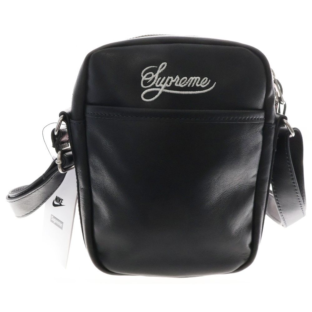 早い者勝ち！！Supreme黒色ショルダー