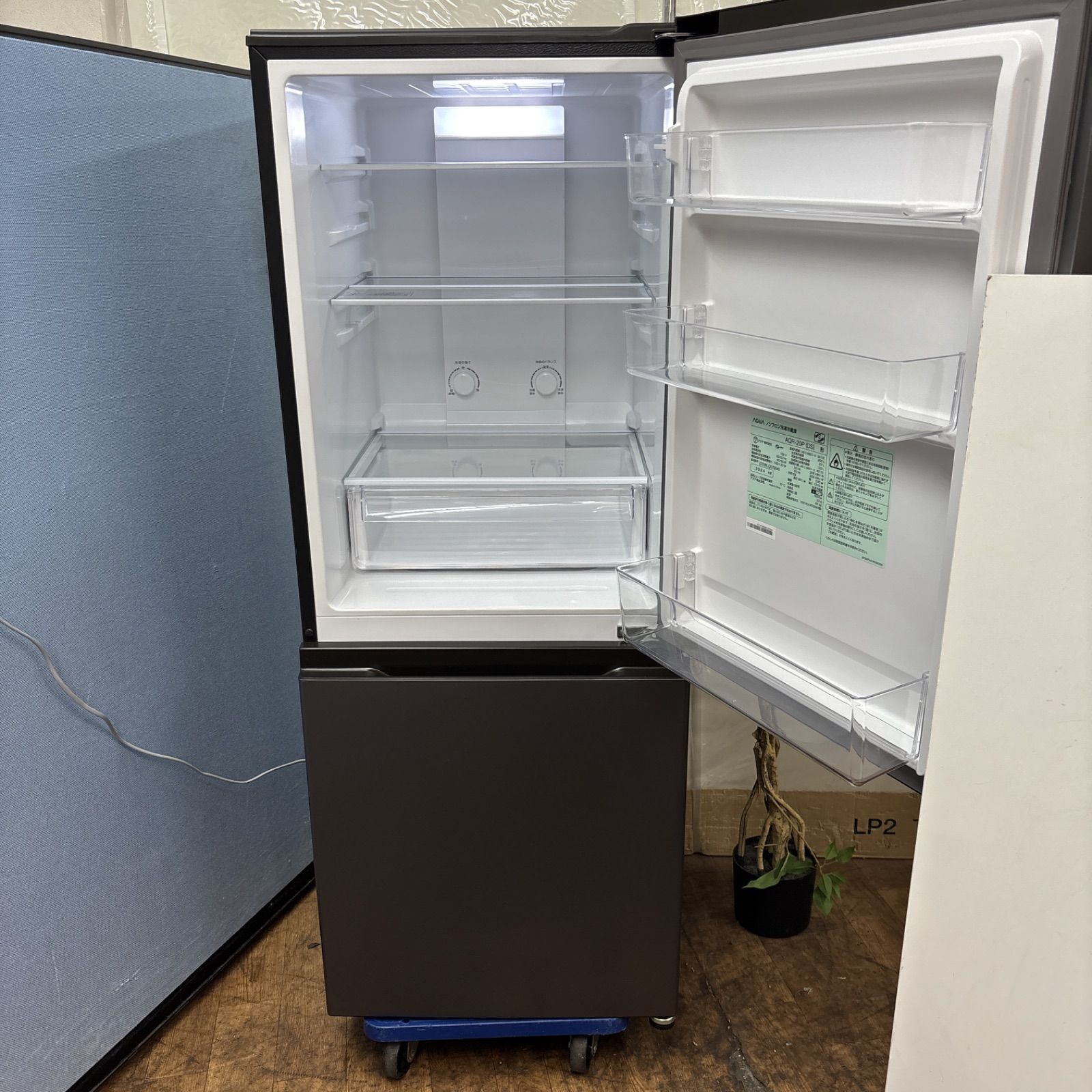 I757 🌈 名古屋市近郊配送設置無料！ 2024年製の高年式♪ AQUA 冷蔵庫