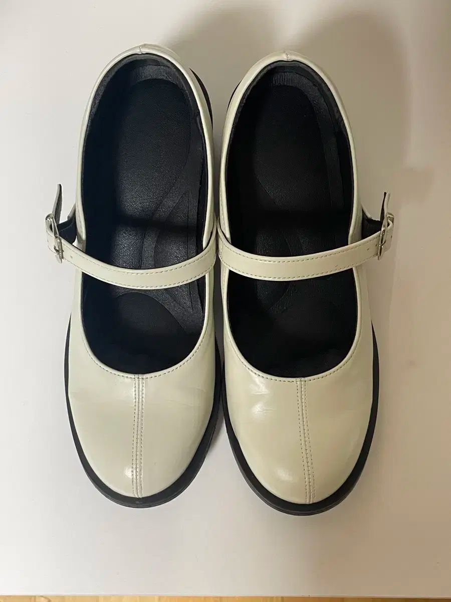 改定による改訂 X シスター チュウ クラシック MARY JANE メリージェーン クリームホワイト 4 3 WWW_WOWDIGSITE_COM