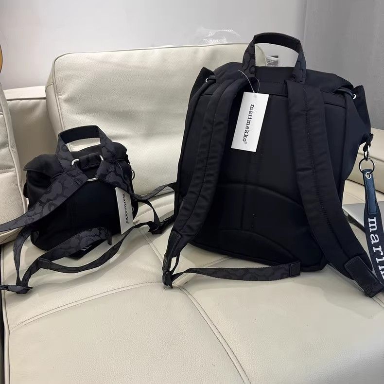 Marimekko マリメッコ 大 リュック バッグ バックパック Everything BACKPACK L SOLID レディース ブラック ·♥