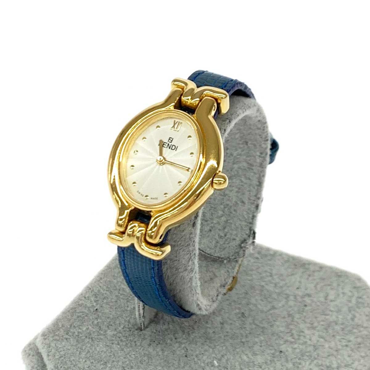 FENDI レザーベルト 時計 ブラック/ゴールド ズッカ柄 型押し ロゴ