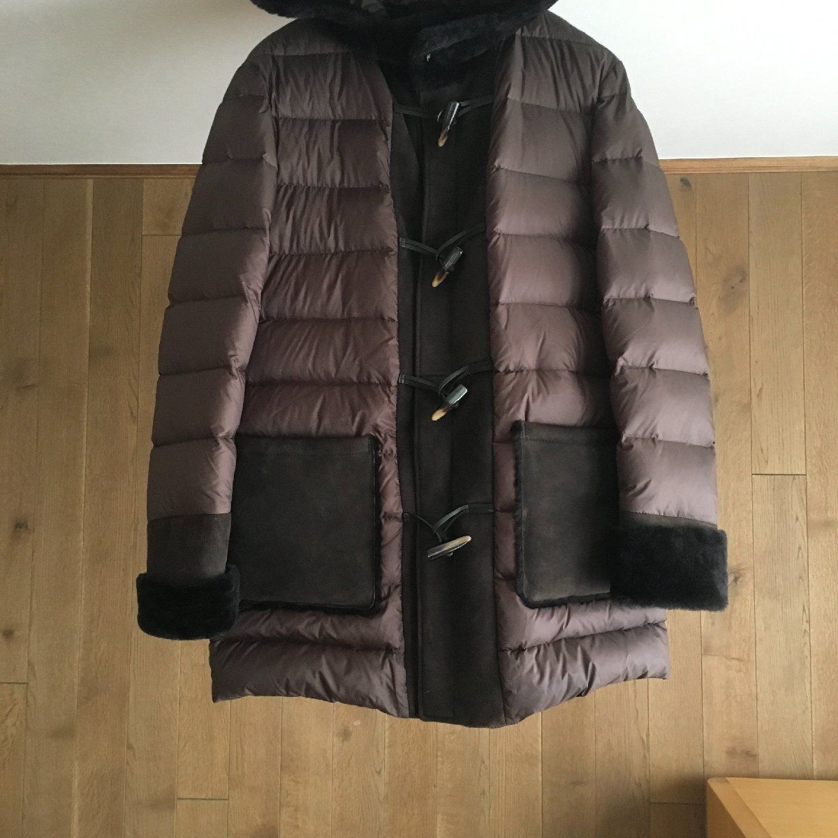 即決 美品 EMMETI（エンメティ）RAIMONDO ムートン ダウン ジャケット 