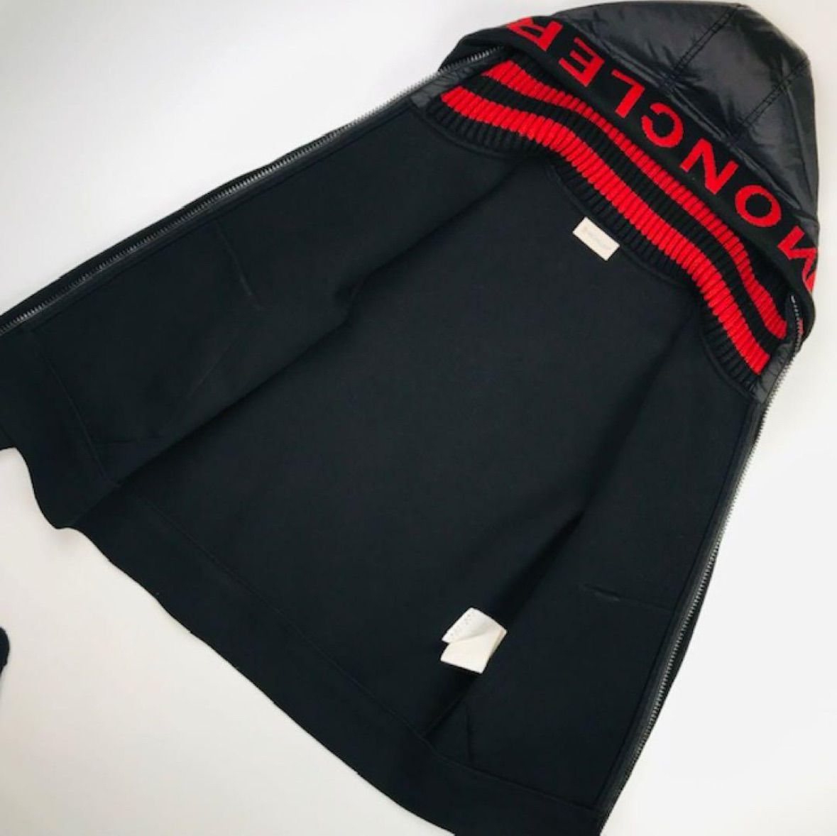 美品 モンクレール パーカー ブルゾン ワッペン ダブルジップ フード MONCLER モンクレール パーカー スプリングコート VEIRADE