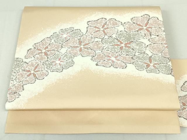 平和屋着物●塩瀬　九寸名古屋帯　舞花文　雄黄色　金彩　正絹　逸品　DAAV9014ob 平和屋着物○塩瀬 九寸名古屋帯 舞花文 雄黄色 金彩 正絹 逸品