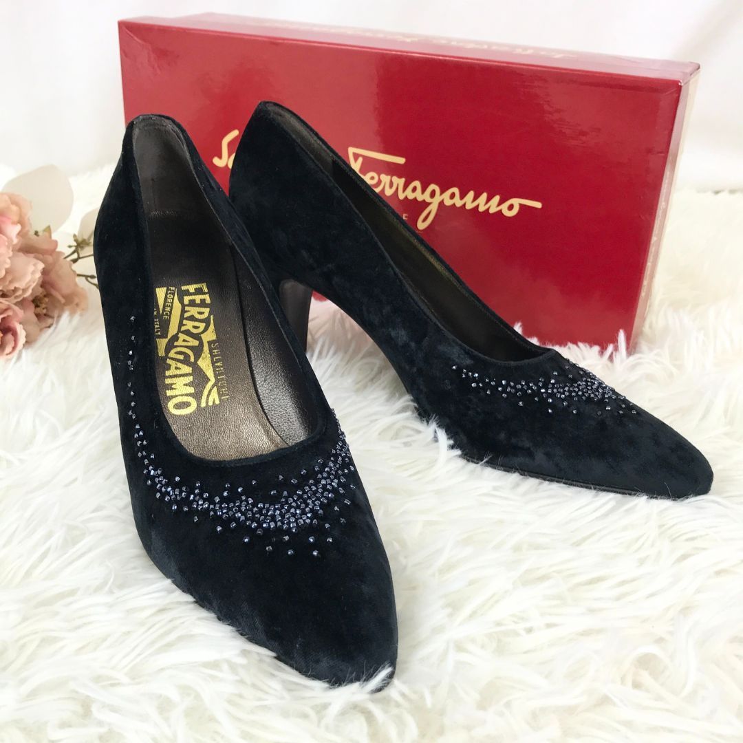 Salvatore Ferragamo ベロア ヒール ブラック 24.5㎝ Salvatore Ferragamo ベロア ヒール ブラック 24.5㎝