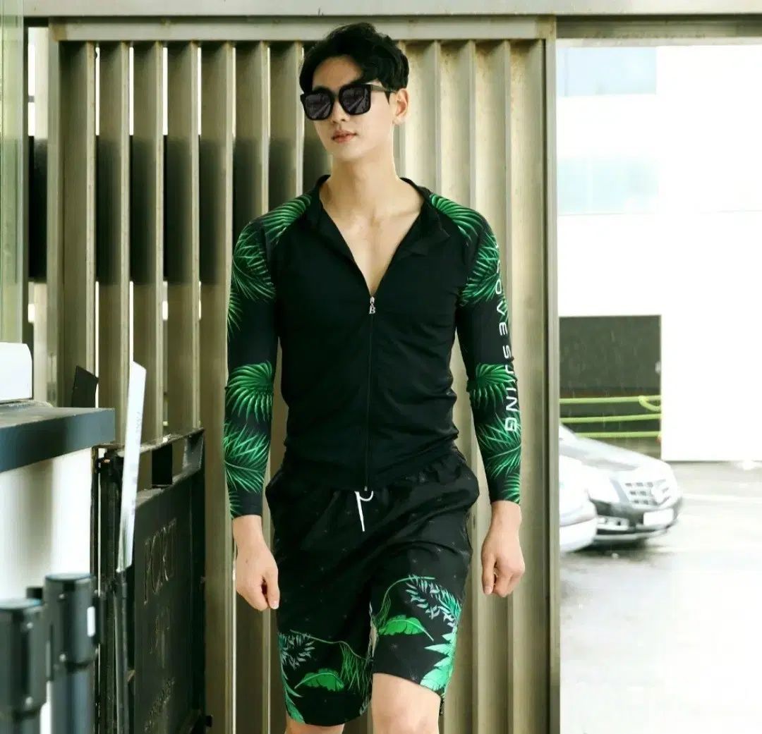 ナイキ セパレート水着 L adidasゴーグル speedo帽M 一式 楽天市場