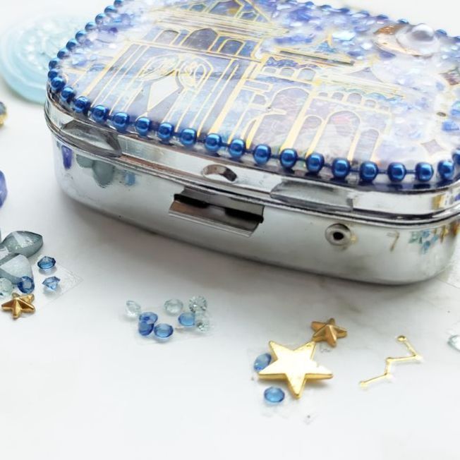 再販未定☆ 王城のピルケース ハンドメイドピルケース