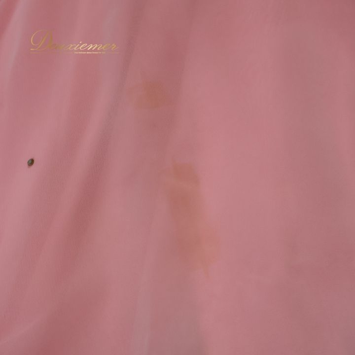 明るいピンク 水色