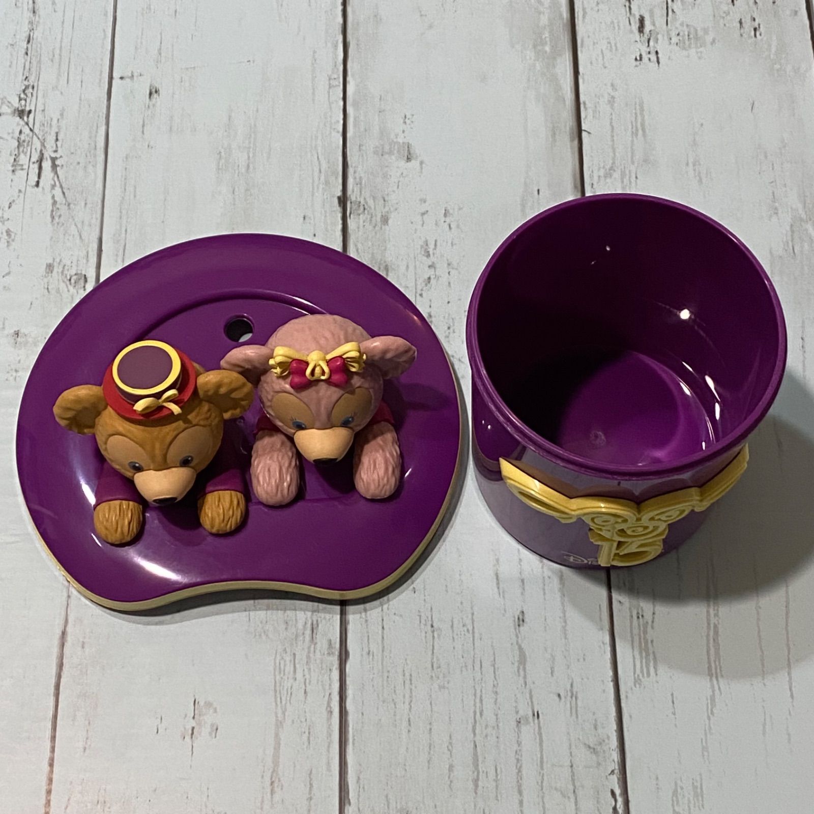 香港ディズニー ダッフィー シェリーメイ ドリンクホルダー チップ