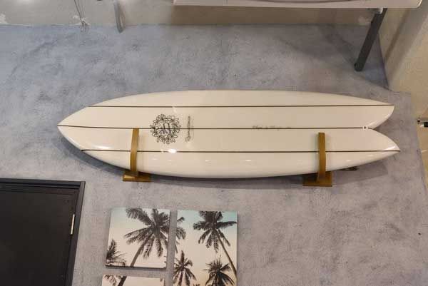 天然木のサーフィンボードラック フック型2個セット W15×D18×H30cm×2 No.884 NEXPOTALLINN_EU