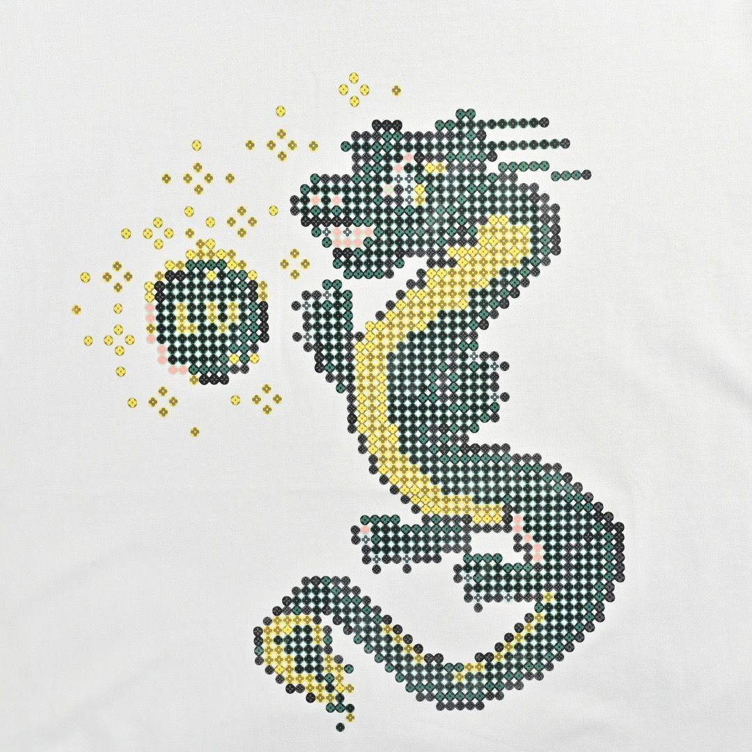【大胆なドラゴンが目を惹く】LOUIS VUITTON★コットン Tシャツ 大胆なドラゴンが目を惹く】LOUIS VUITTON☆コットン Tシャツ
