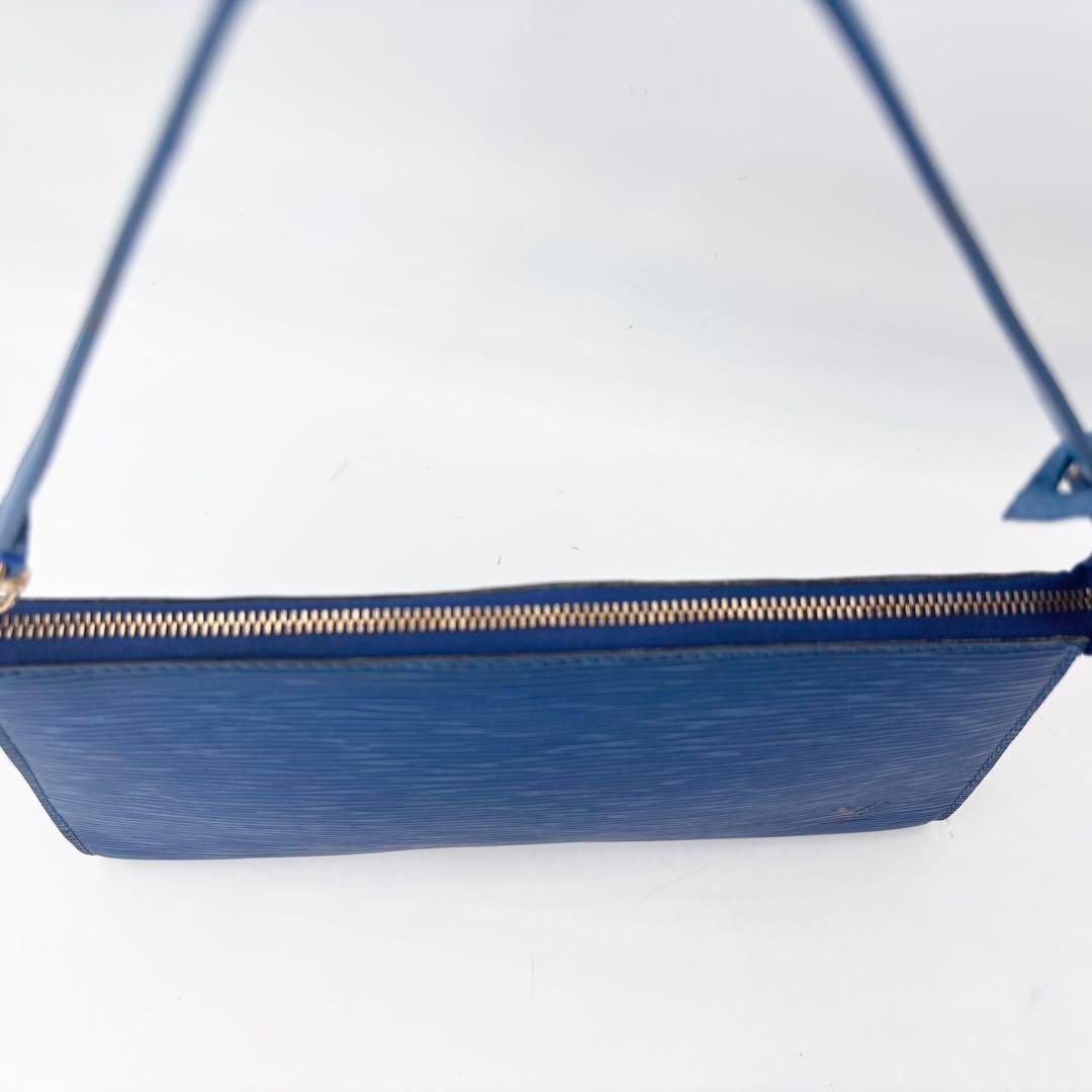 ルイヴィトン M52945 エピ ポシェット アクセソワール ポーチ ブルー ルイヴィトン M52945 エピ ポシェット アクセソワール