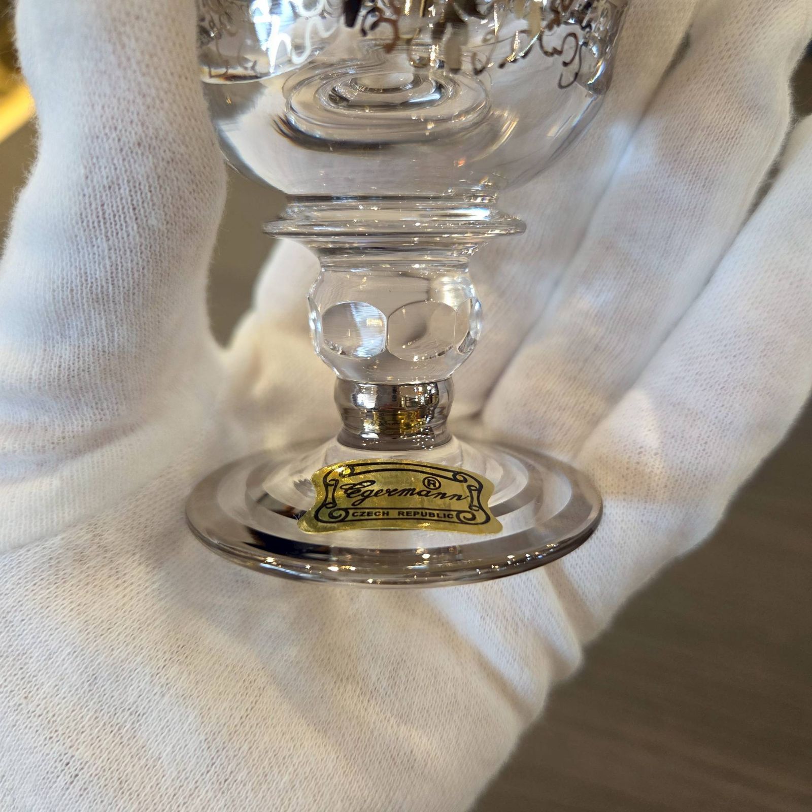 チェコ ボヘミアンガラスの花瓶 EGERMANN 金彩 未使用保管品 チェコ ボヘミアンガラスの花瓶 EGERMANN 金彩 未使用保管品 【公式通販】