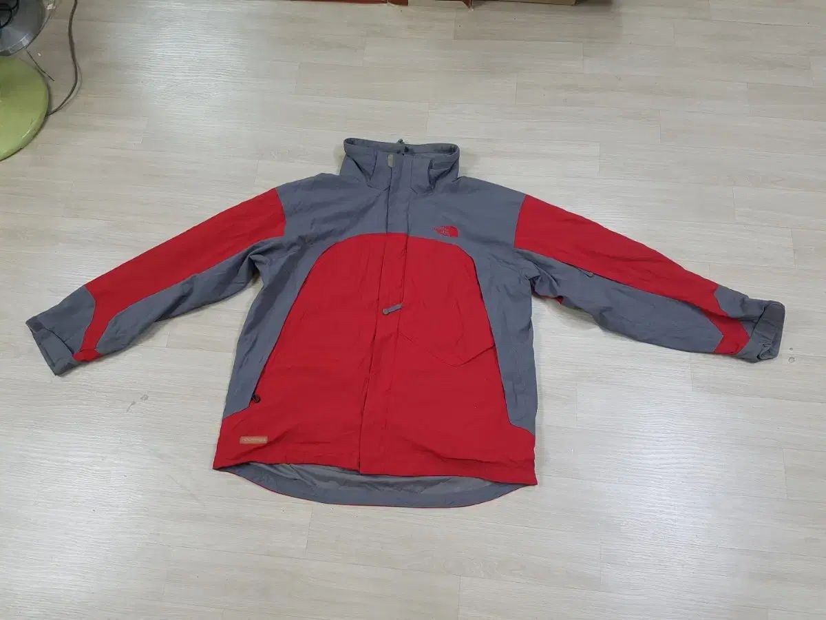 THE NORTH FACE(ザノースフェイス) 正規品 メンズアウター ウィンドブレーカー サイズ 115 以上 状態良好