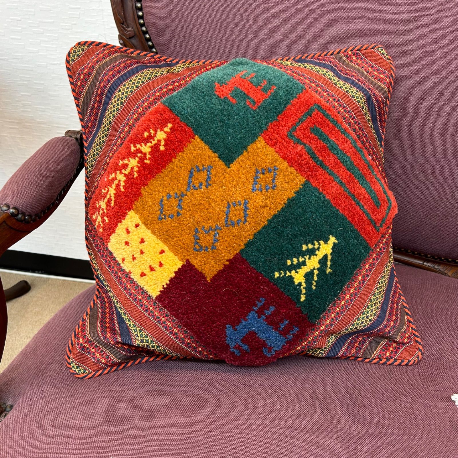 ギャッベ イラン産 手織り 約45×45cm インテリアラグ 草木染め 座布団 クッションカバー チェリーベアギャッベ チェリーベアインテリア
