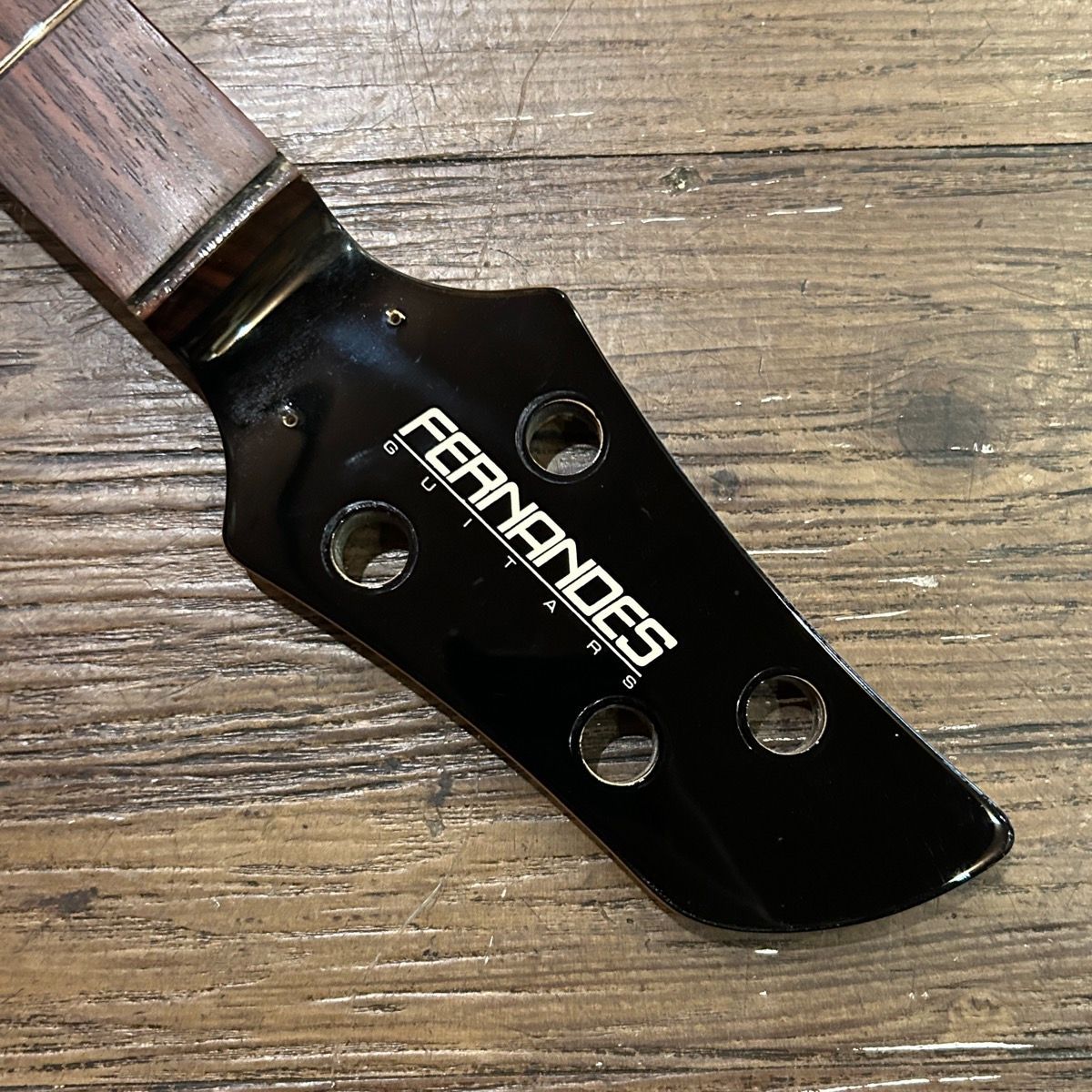 フェルナンデス エレキベース