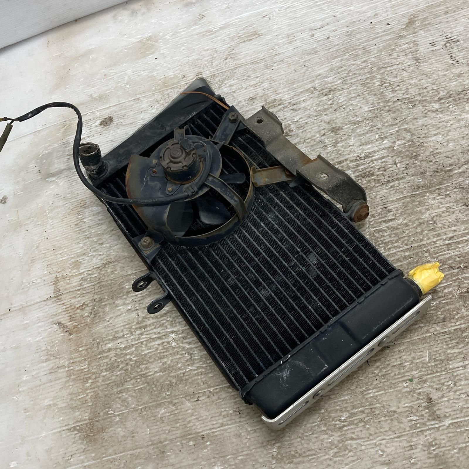 SUZUKI バンディット250 GJ74A ラジエーター ファン スズキ