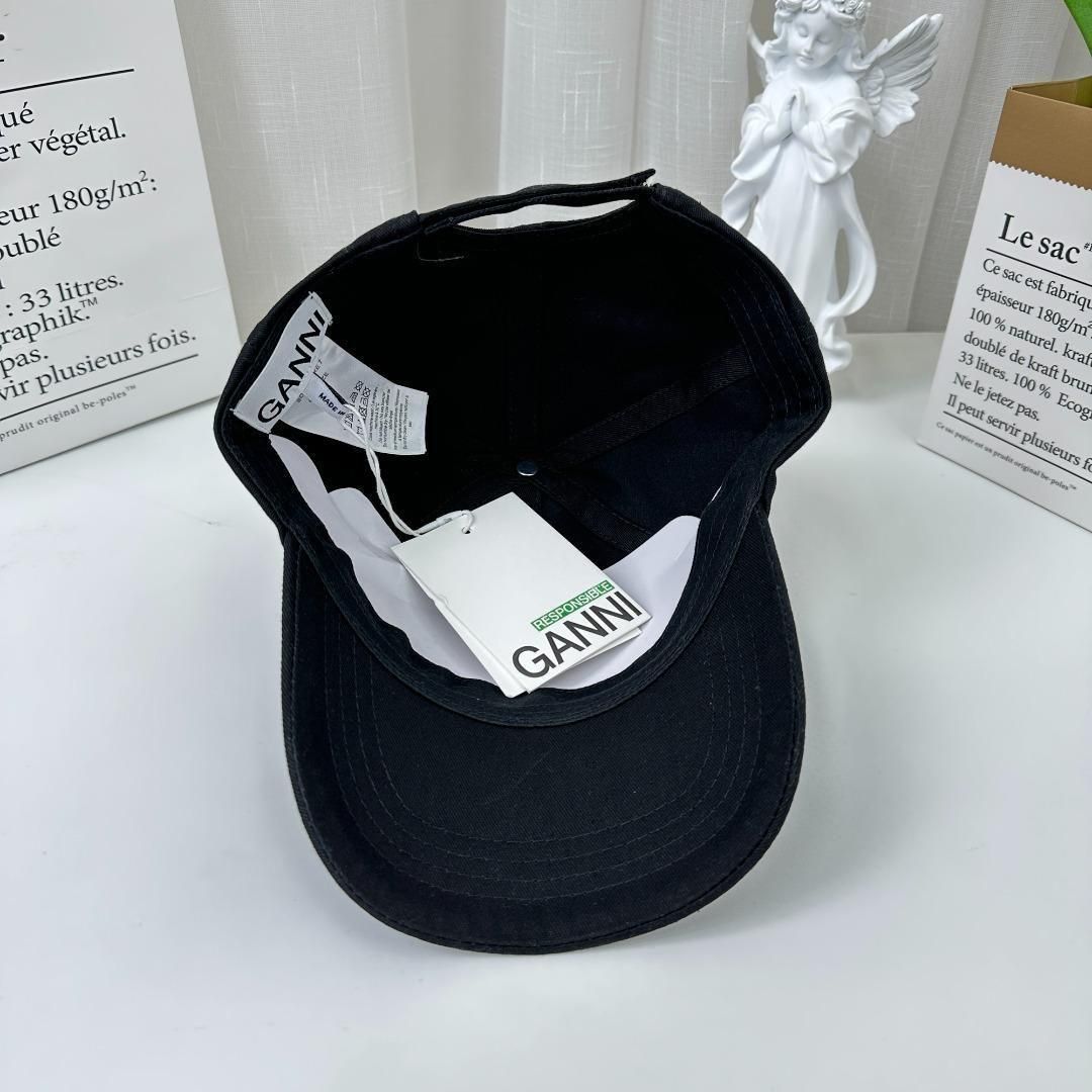 ☆新品未使用タグ付き☆GANNI ガニーキャップレディース黒
