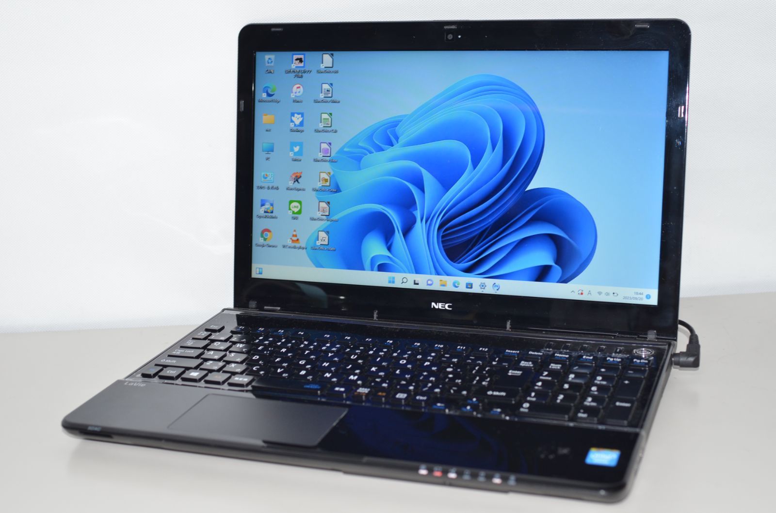 最新Windows11+office 新品爆速SSD256GB NEC LS150/R Celeron-1005M