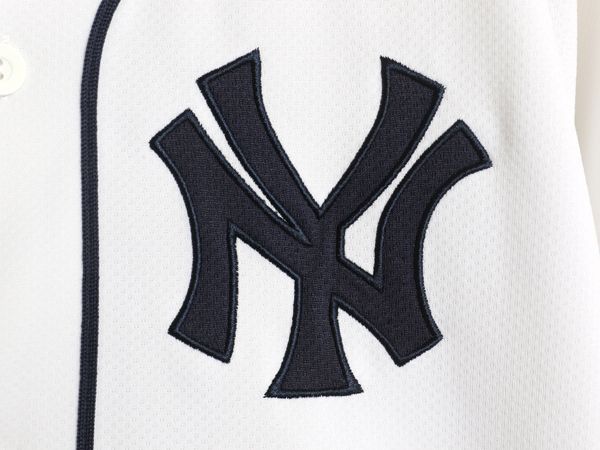ヤンキース ベースボール シャツ メンズ XXL 程/ MLB オフィシャル マジェスティック 大リーグ ユニフォーム ゲームシャツ 大きいサイズ 灰 USA製 ヤンキース ベースボール シャツ メンズ XXL / MLB