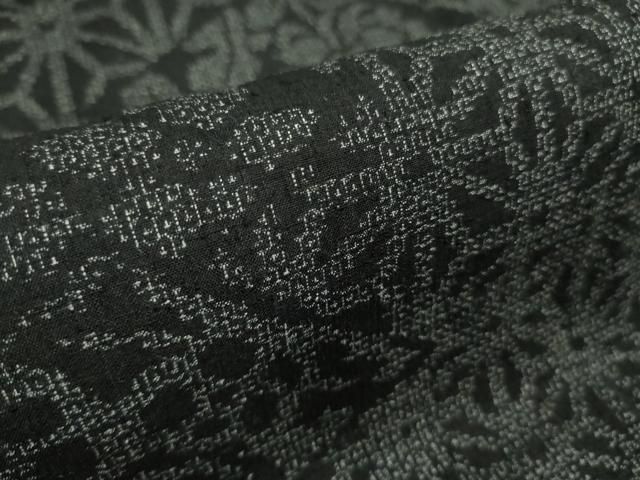 平和屋着物□極上 結城紬 100亀甲 麻の葉花文 黒地 ロング丈 逸品