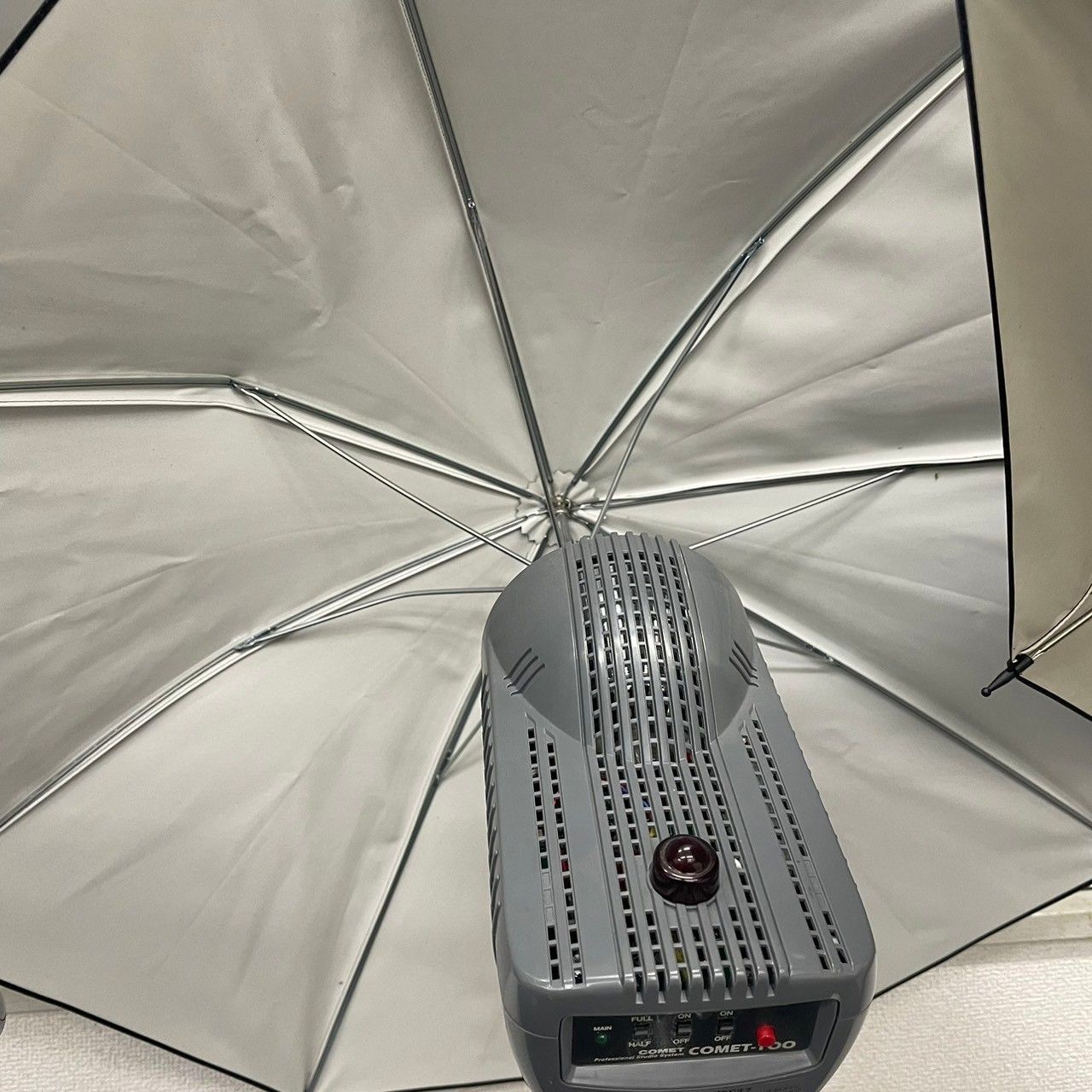 comet-100 コメット100 ストロボ×4 K45アンブレラスタンド×3 照明機材