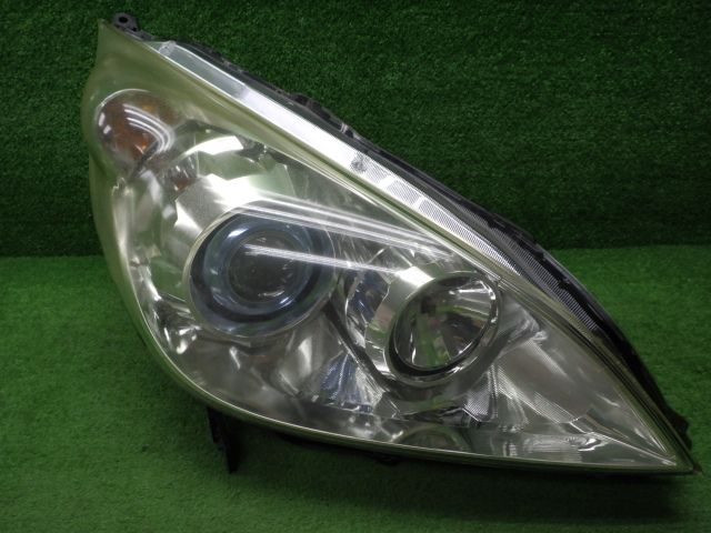 ホンダ　RG1/2　ステップワゴン　スパーダ　右ヘッドライト　HID　レベ付き　200424026