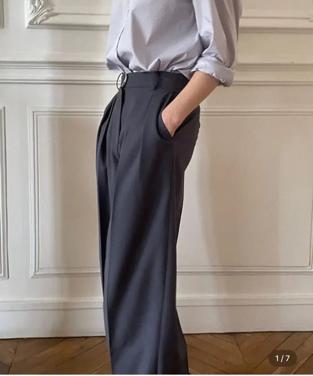 Loose Fit Two ー tuck Slacks グレー 1 サイズ