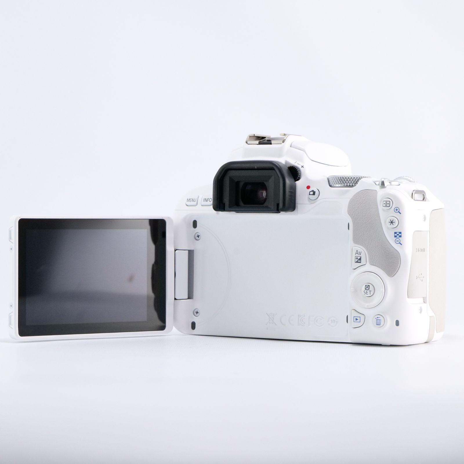 【5/25までの出品】Canon EOS Kiss X9 ホワイト レンズキット キヤノン Canon EOS Kiss X9 ホワイト レンズセット 美品 SD