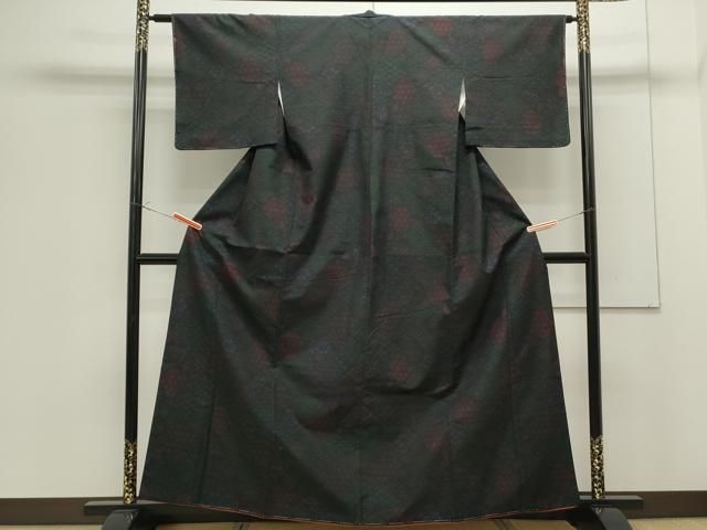 平和屋着物●本場結城紬　重要無形文化財　80亀甲　幾何学文様　正絹　逸品　AABG7355ph 楽天市場】平和屋本店▽極上 本場結城紬 重要無形文化財 モロ入り 単衣