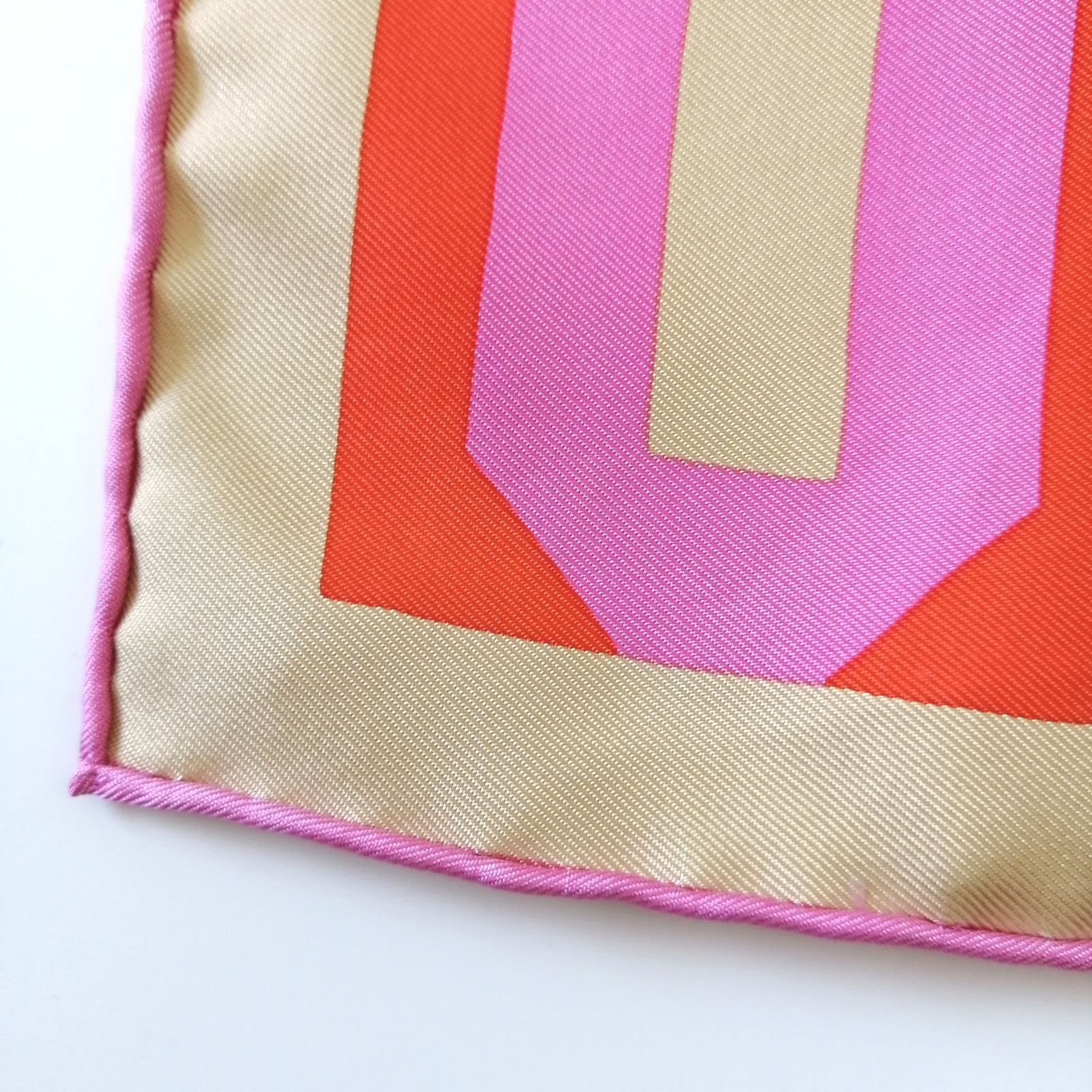 美品 エルメス HERMES スカーフ カレ45 LETTERS AU CARRE カレの