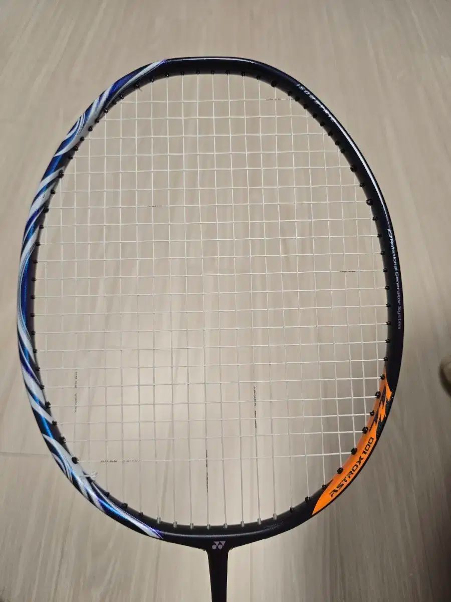 ASTROX 100 ZZ バドミントンラケットジャンク品