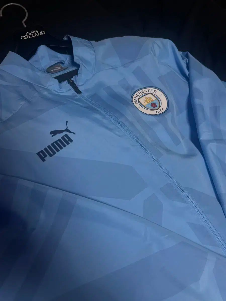 マンチェスターシティ Manchester Cityウィンドブレーカー PUMA マンチェスターシティ 23/24 プレマッチ ウーブン