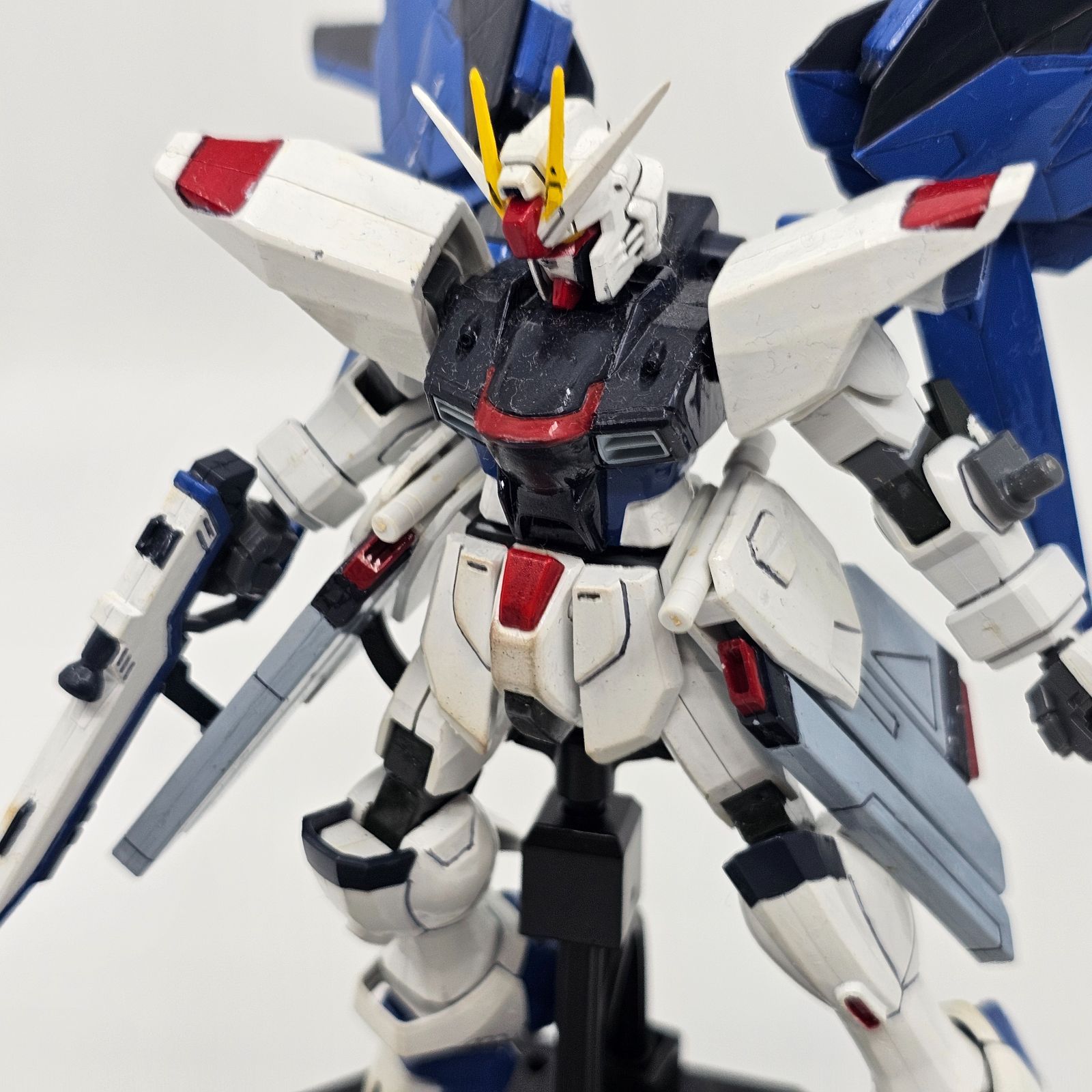 HG（2003年）フリーダムガンダム（塗装あり）　【B】　ガンプラ　完成品　ジャンク