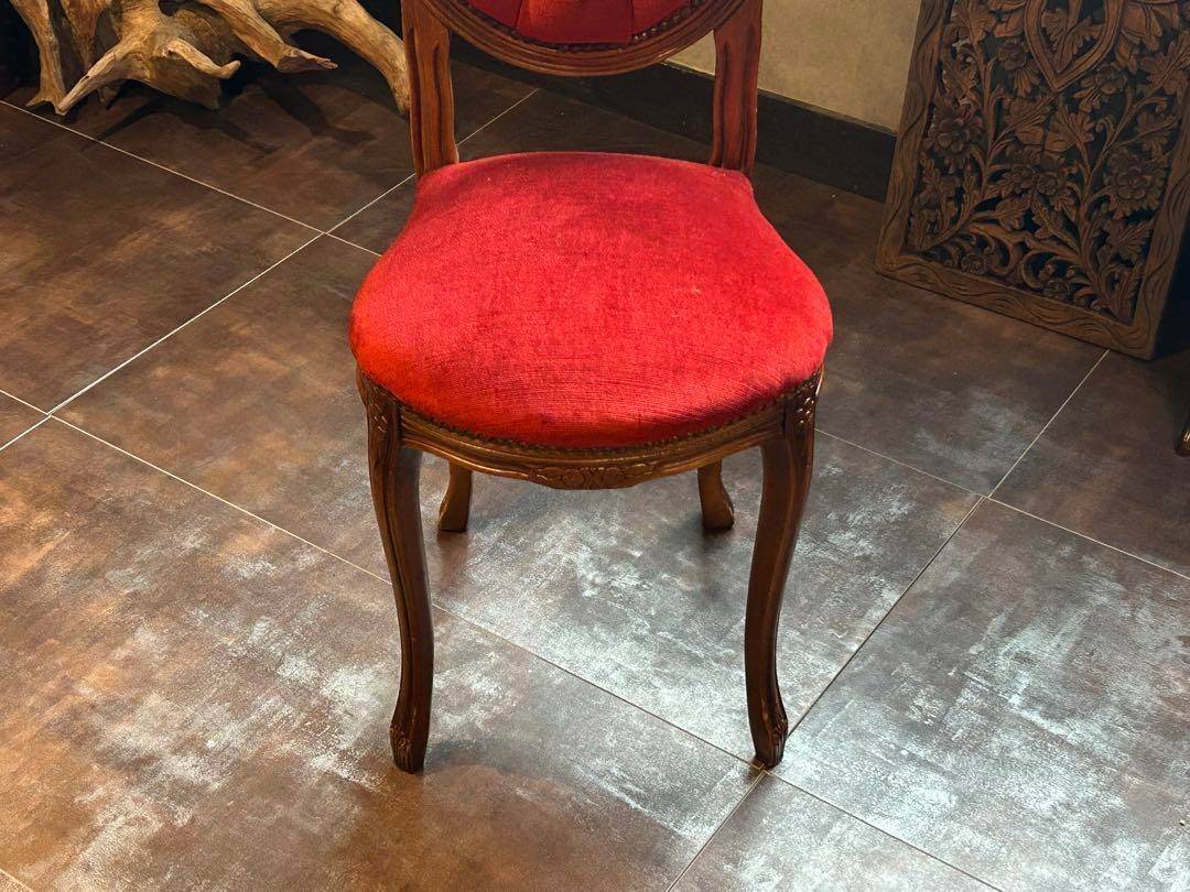 希少猫脚クラシックアンティークチェア木彫りレッドボタンダウンSZ