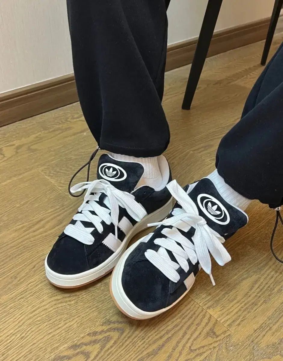 adidas(アディダス) オリジナル キャンパス 00s コアブラック クラウド 白 260