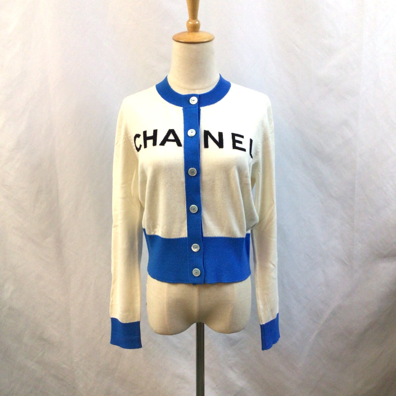 CHANEL シャネル フロントロゴデザイン ロゴボタン ホワイト ブルー
