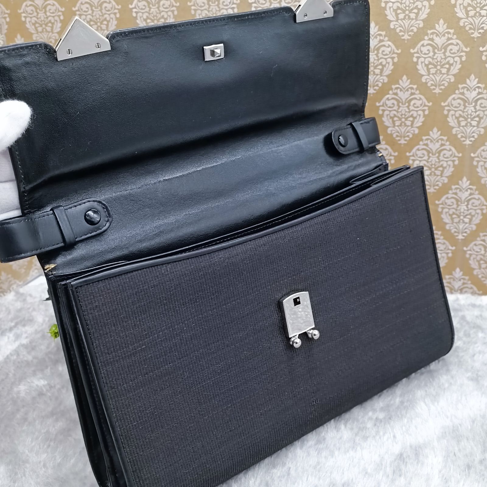 COMTESSE 》 ☆美品☆ コンテス クラッチバッグ ハンドバッグ