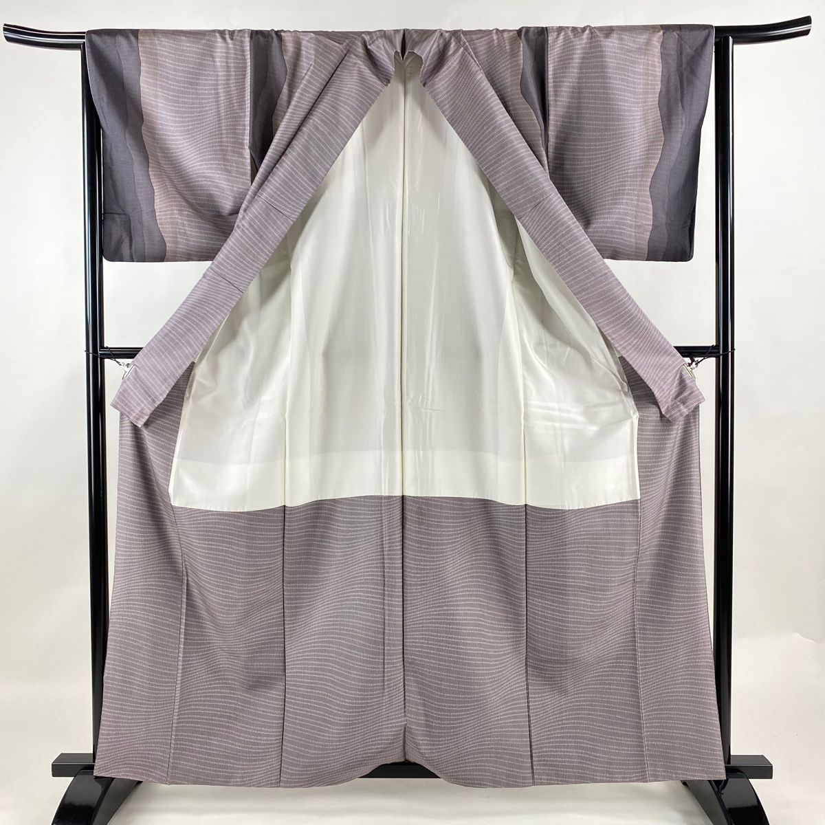 紬 身丈162.5cm 裄丈66.5cm M 袷 縞 幾何学 ベージュ 正絹 美品 名品 中古